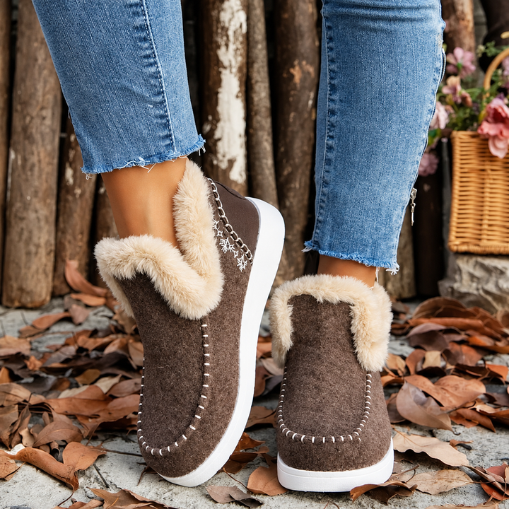 Women's Slip-On Sneakers with Plush Lining