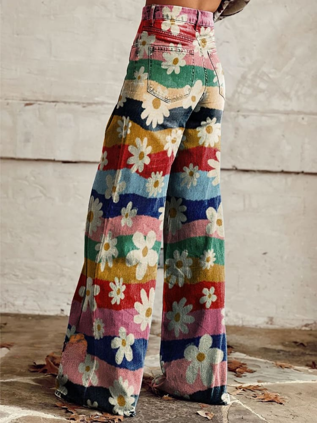 Trendy Retro Flared High-Waisted Floral Pants - Mirella