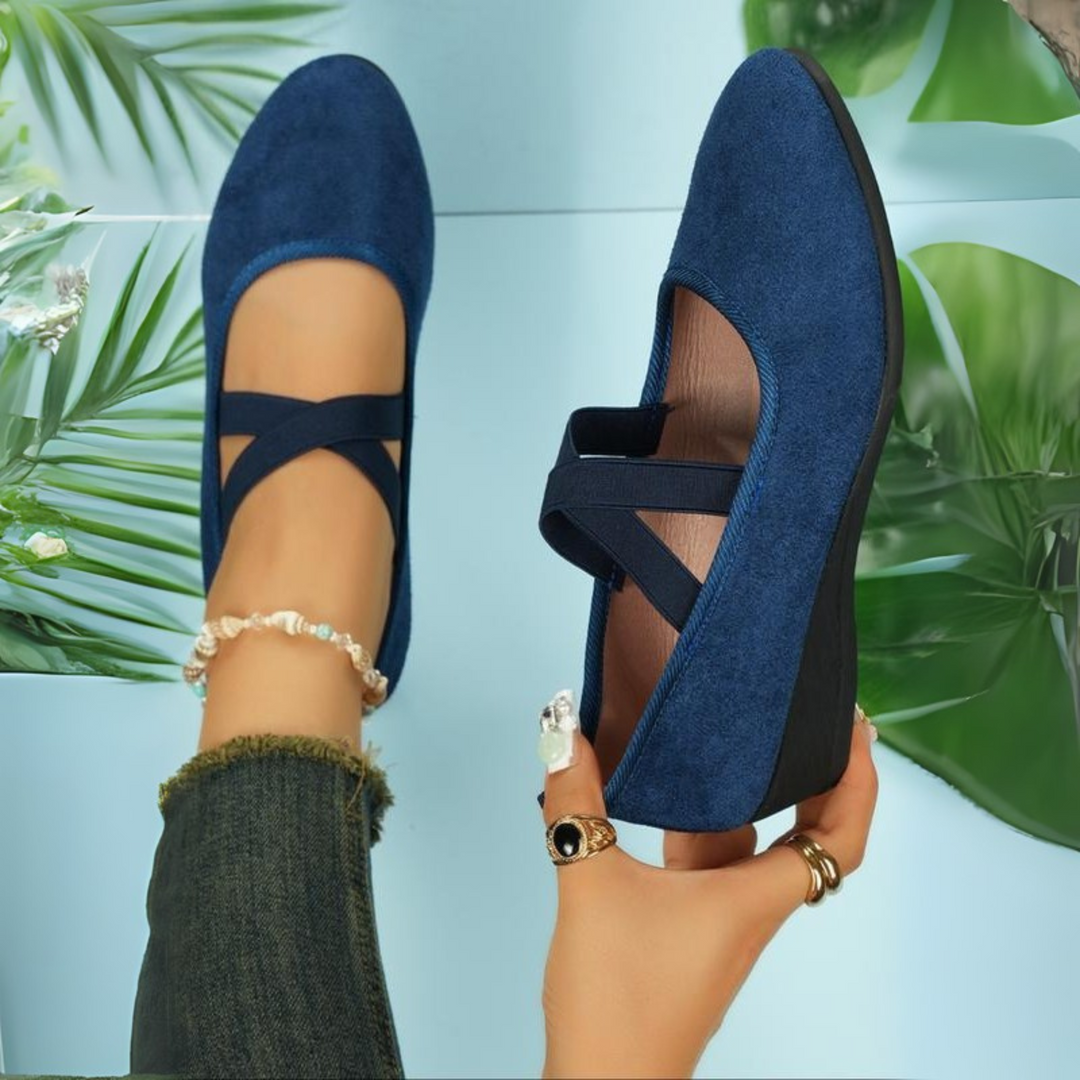 Women's Closed Wedge Ballet Flats – Comfortable Fit with Raised Heel for Everyday Wear