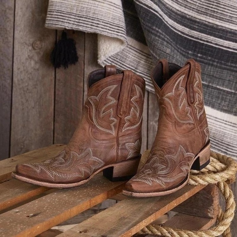 Embroidered Leather Cowboy Ankle Boots – Dakota Autumn Edition