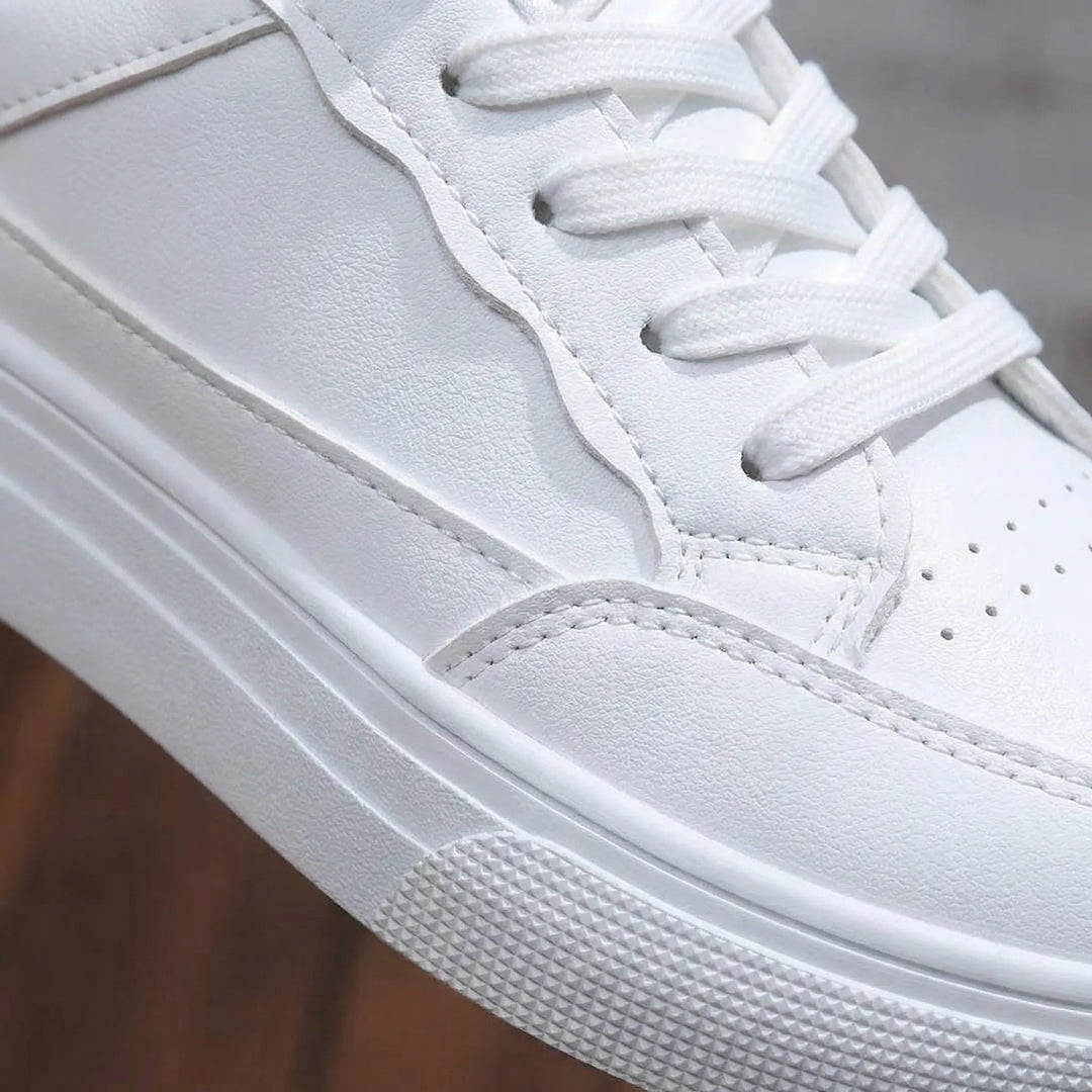 Claryve - Low-Top Lace-Up Women's Sneaker