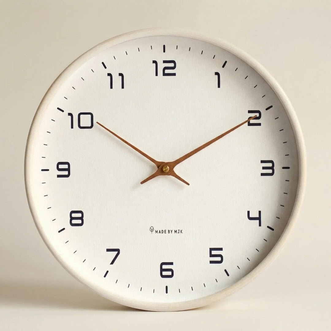 Lunvik - Round Minimalist Scandinavian Wall Clock