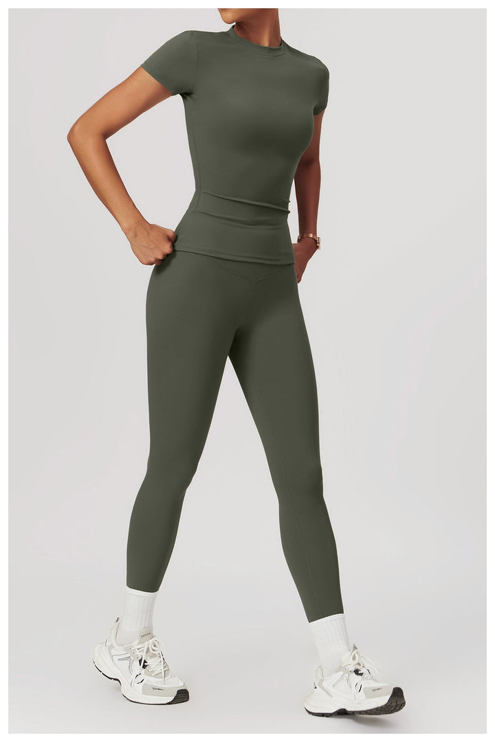 Gabriella - 2-Piece Shaping Gym Set with Short Sleeves