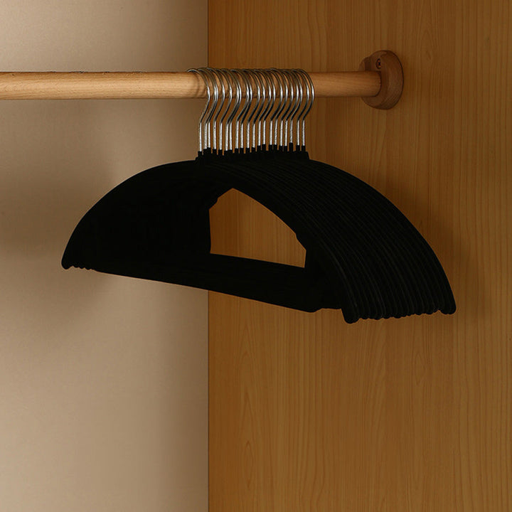 Slim Non Slip Clothes Hangers Space Efficient Closet Storage
