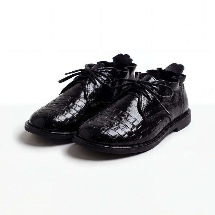 Ruscara - Handcrafted Lace-Up Flat Shoe