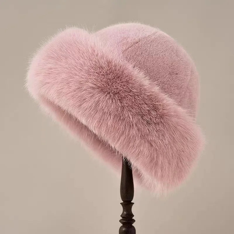 Faux Fur Women's Hat with Luxury Finish – Warm and Fashionable Winter Headwear