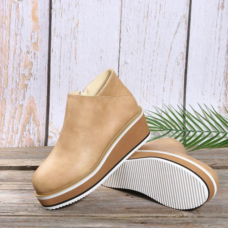 Stylish Autumn Wedge-Heel Boot – Mila