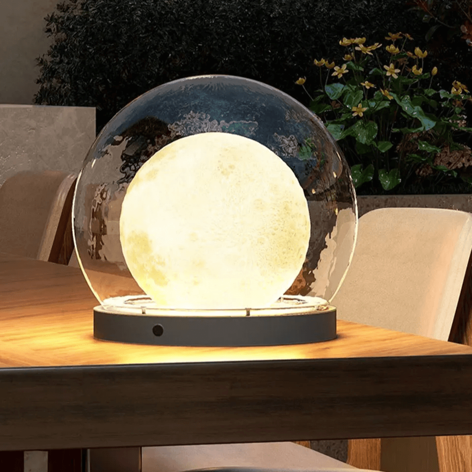 Modern Outdoor Lamp - Moon-Shaped Design