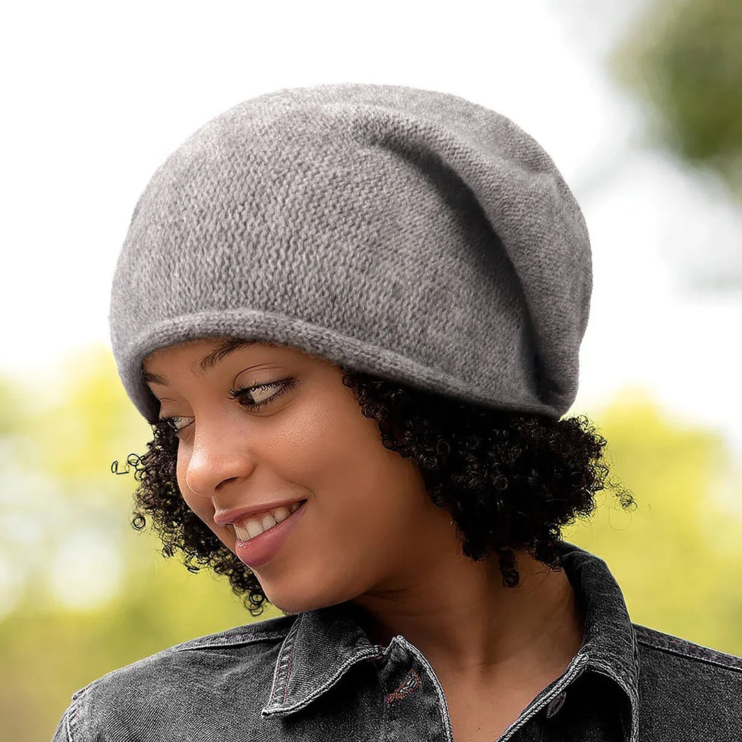Women's soft casual relaxed-fit knit beanie with slouchy design